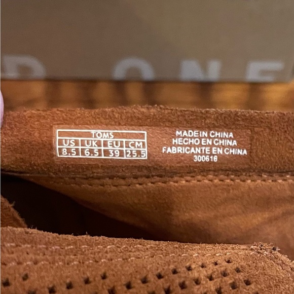 TOMS Majorca Perforated Suede Peep Toe Cinnamon size 8.5 - Picture 4 of 5